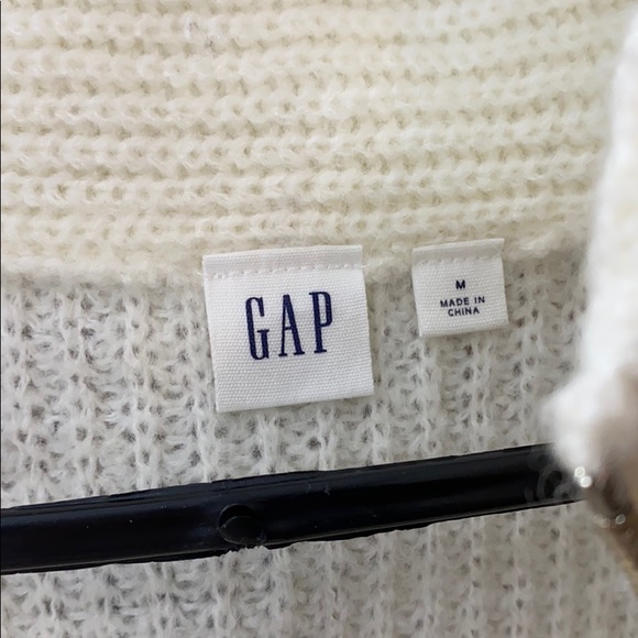 Gap sweater in off white/cream - Picture 2 of 8